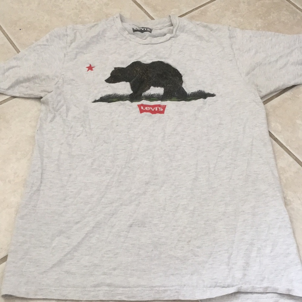 Levi Tee